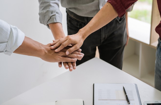 ��������